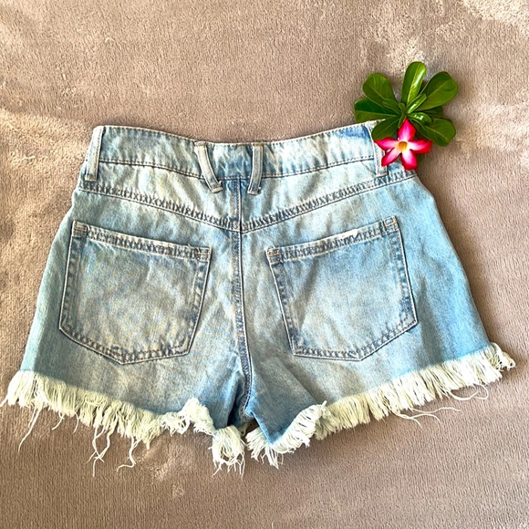 VANILLA STAR Junior’s Festival Denim Shorts Size 5 - Picture 2 of 9